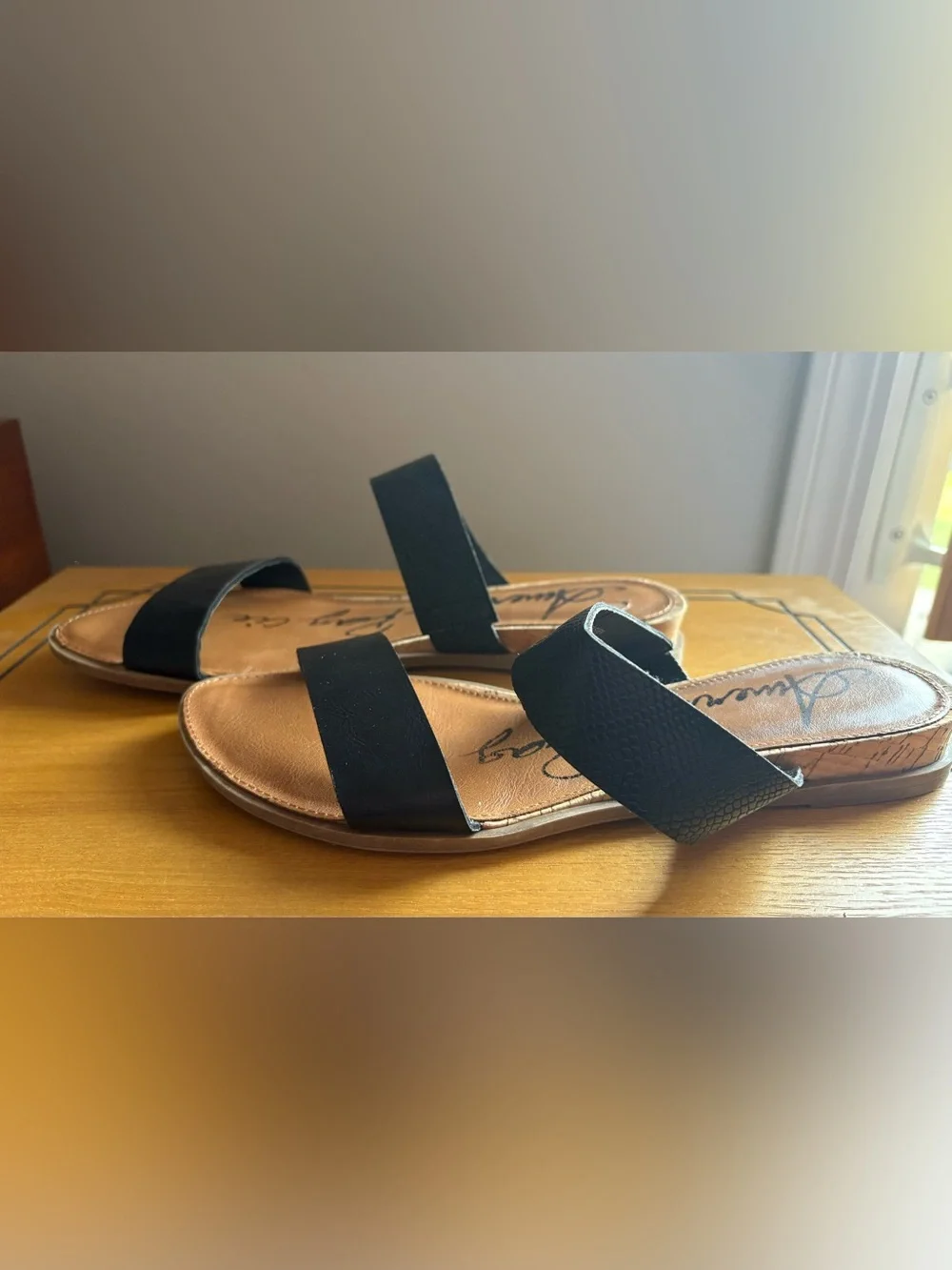 American Rag stylish slide